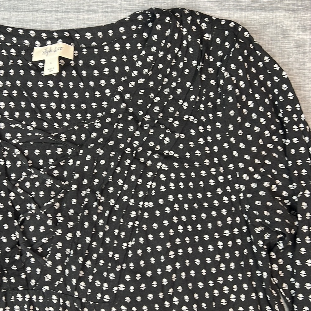 Style & Co Black & Purple Printed LaceUp V-Neck Peasant Top Size Large - Picture 3 of 5